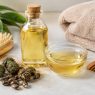 Comment utiliser l'huile de ricin pour les cheveux : conseils et astuces pour une application efficace